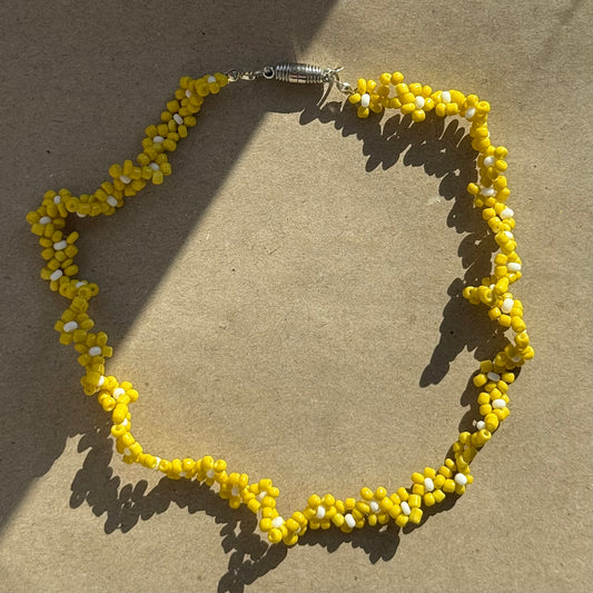 Bright Flowers Thread Necklace